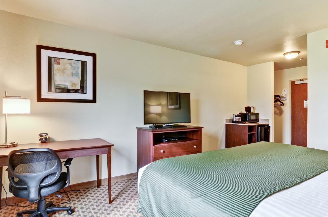 Castle Rock Inn & Suites - Quinter Dış mekan fotoğraf