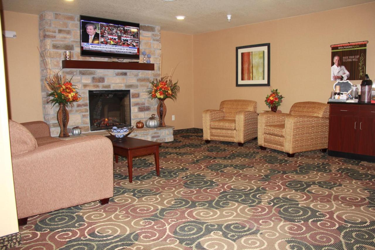 Castle Rock Inn & Suites - Quinter Dış mekan fotoğraf
